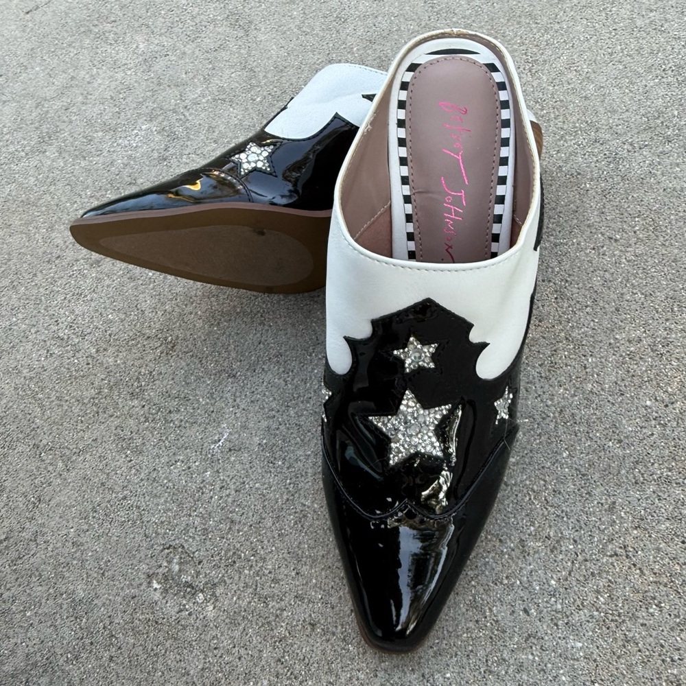 BETSEY JOHNSON Womens Black Western Dennis Almond Slip On Heeled Mules Shoes 7 - Picture 3 of 9